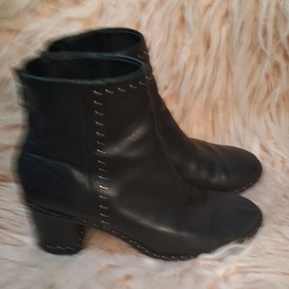 RAG & BONE Black Studded Ankle Boots SIZE 38 (7 1/2-8) - Picture 4 of 11